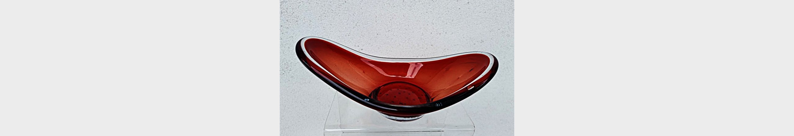 Rubinr&oslash;d S&ouml;lvehyttan vintage glassk&aring;l