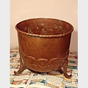 Antik jugend kobberurtepotte med mnster