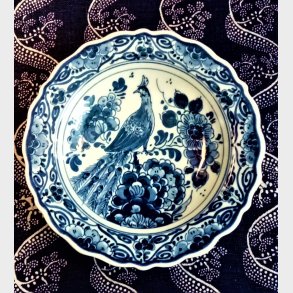 Delfts vintage platte med pfuglemotiv