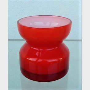 Rd svensk vintage glasvase