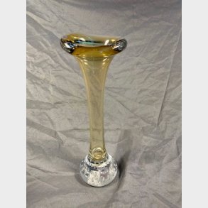 Ravfarvet vintage glasvase med bobler