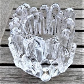 Kosta Boda Polar glas fyrfads- og lysestage