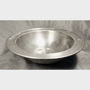 Svensk vintage tinskl