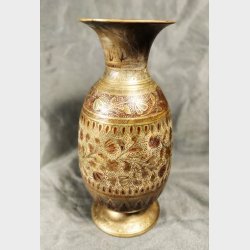 Antikke orientalske messing vaser