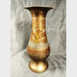 Antikke orientalske messing vaser