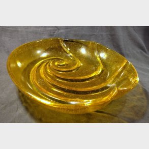 Gult vintage glasfad med swirl