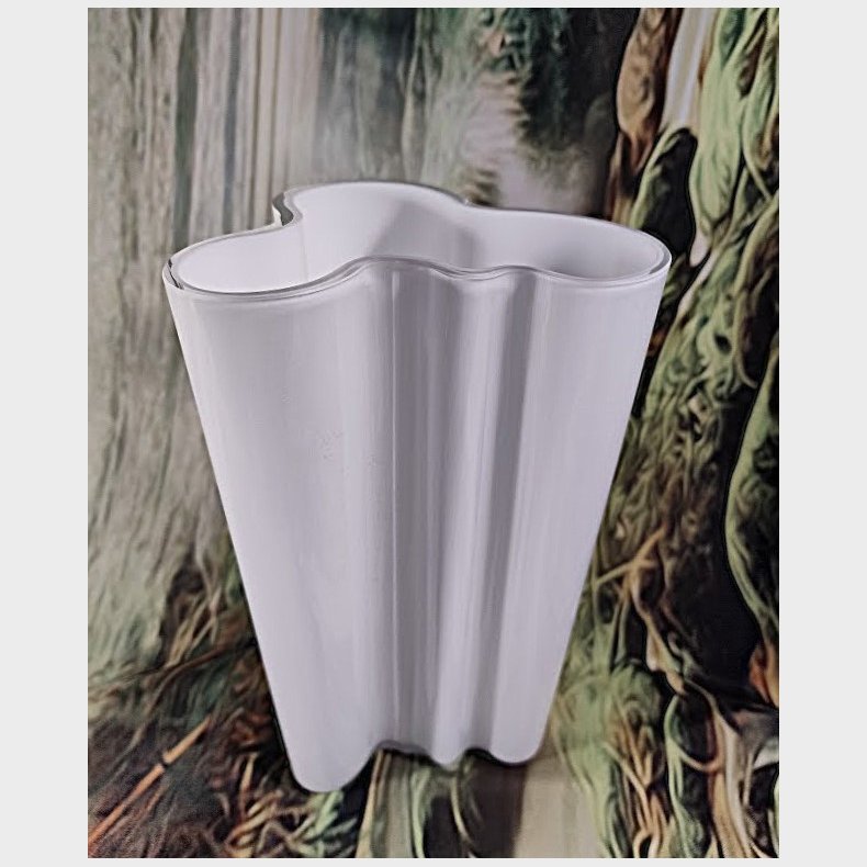 Alvar Alto Iittala vase