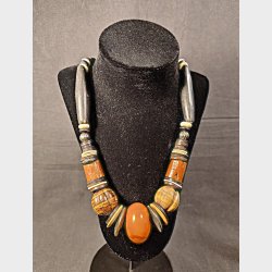 Vintage halskde med stor ravperle