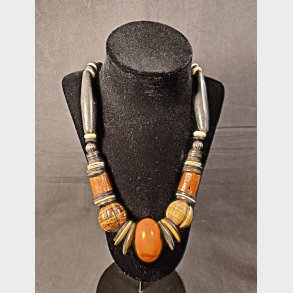 Vintage halskde med stor ravperle