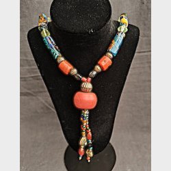 Lang etnisk vintage perlekde