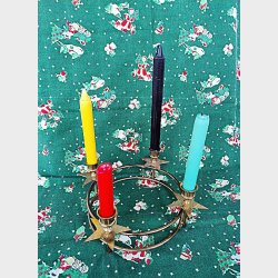 Gammel messing adventsstage med stjerner