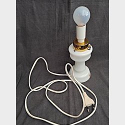 Vintage bordlampe i hvid opalineglas