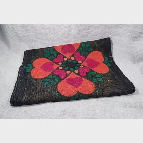 Naturfarvet vintage julel�ber fra S�dahl Design med r�de julehjerter