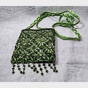 Lille gr�n pailletbesat skuldertaske