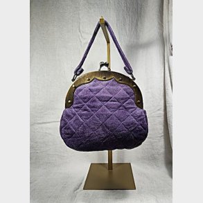 Lilla quiltet vintage ruskindstaske