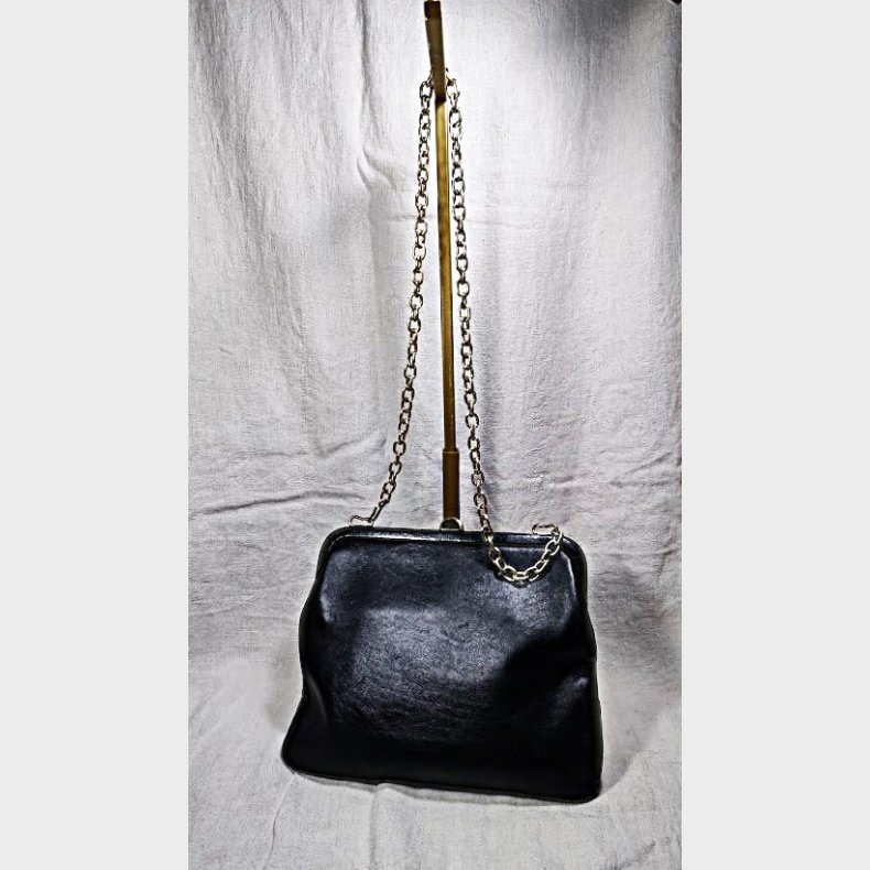 Sort vintage skindtaske med guldk�de