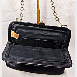 Sort vintage skindtaske med guldk�de