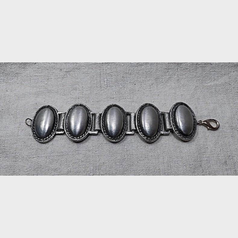 Tin vintage armb�nd