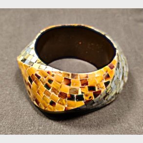 Vintage armb�nd /armring med udsk�ret perlemor