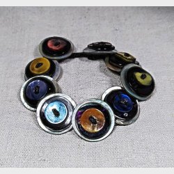 Vintage armb�nd med perlemorsknapper