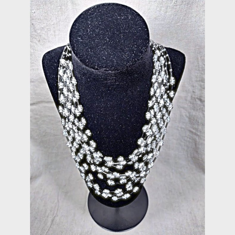 Flerstrenget vintage halsk�de