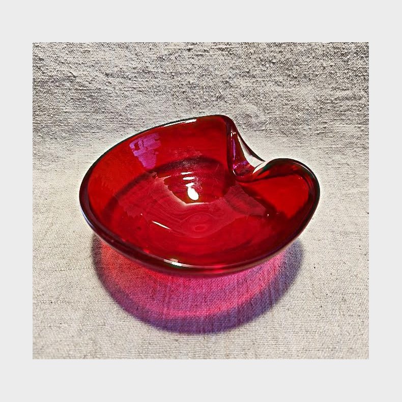 Rubinr�d vintage glassk�l