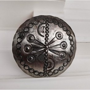 Rund vintage tin broche