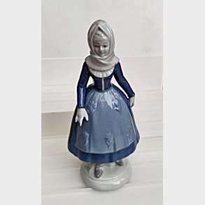 Vintage porcel�nsfigur - kvinde i folkedragt