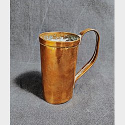 Lille antikt kobber m�leb�ger