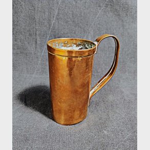 Lille antikt kobber m�leb�ger