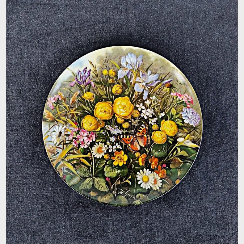 Vintage v�gplatte med vilde blomster