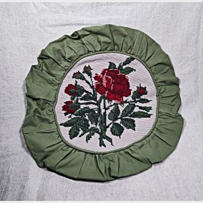 Vintage broderi med r�de roser