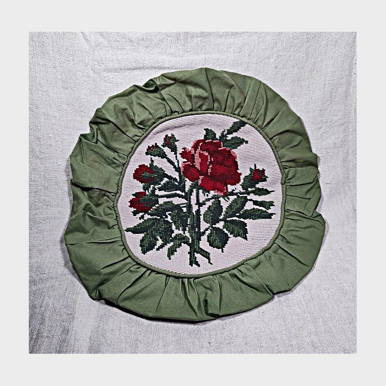 Vintage broderi med r�de roser