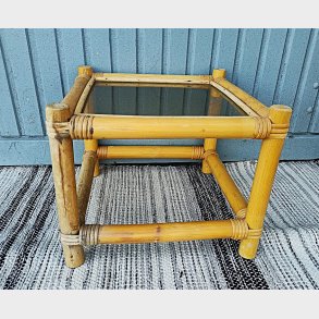 Vintage skammel af bambus med glasplade