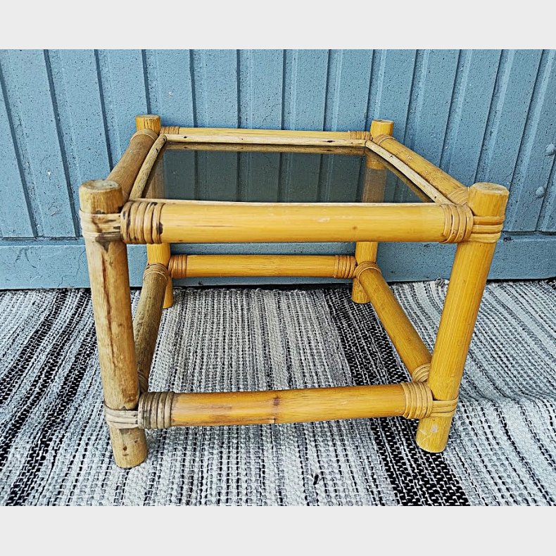 Vintage skammel af bambus med glasplade