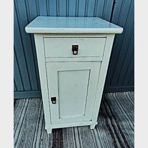 Hvidmalet vintage servante