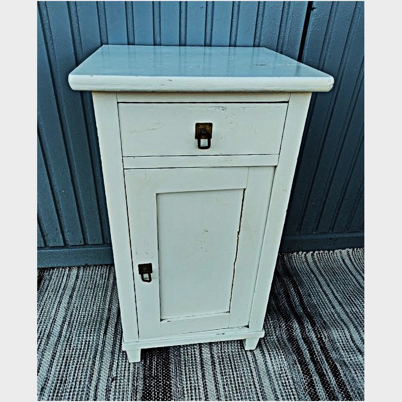 Hvidmalet vintage servante