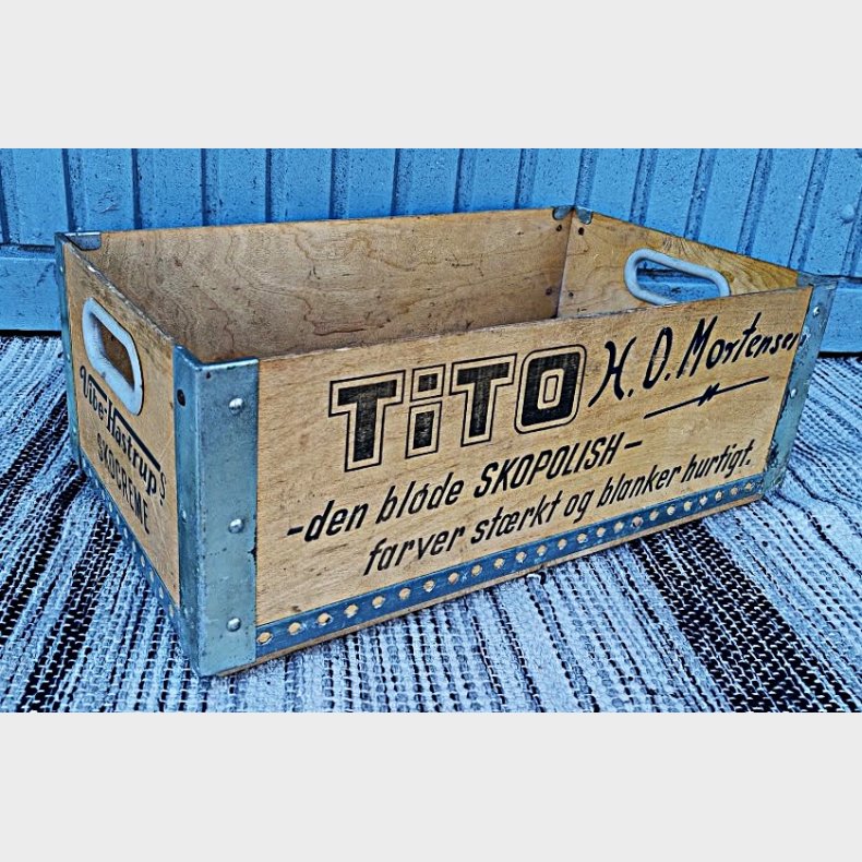 Vibe-Hastrup vintage tr�kasse