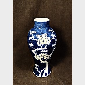 Bl� kinesisk vintage vase