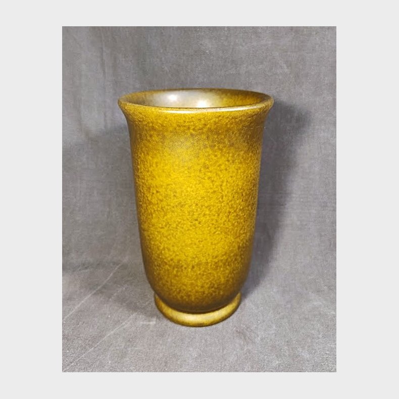 Gr�n Knabstrup Art deco vase