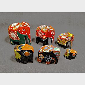 6 stk. sm� h�ndmalede minielefanter