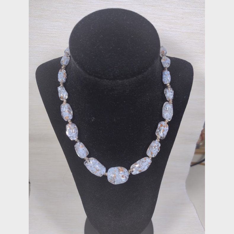 Lysebl� Murano halsk�de