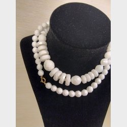 Art deco vintage halsk�de med hvide glasperler