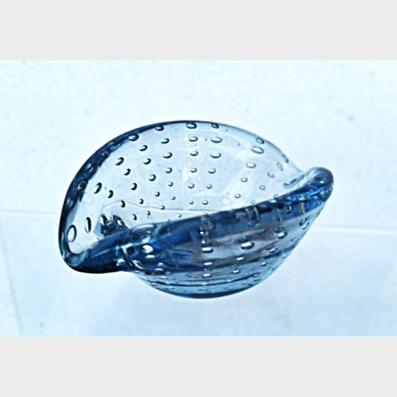 Iceblue Murano vintagesk�l med bobler