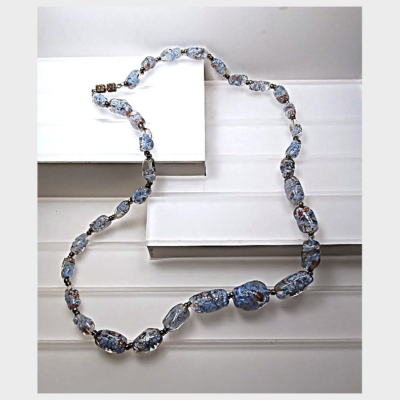 Lysebl� Murano vintage halsk�de