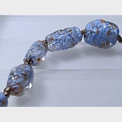 Lysebl� Murano halsk�de