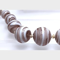 Klassisk Murano vintage halsk�de med stribede perler