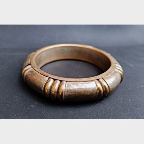 Vintage armb�nd i s�lvfarvet metal