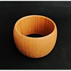 Bred armring i lyst tr�