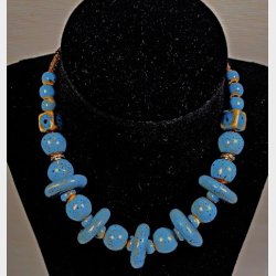 Lysebl� rustik keramik vintage halsk�de